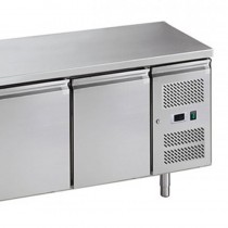 Mesa refrigerada gastronomía 3 puertas Forcold G-SNACK3100TN-FC - Pepebar Mesa refrigerada gastronomía 3 puertas Forcold G-SNACK3100TN-FC - Catálogo Bajo mostrador y mesas
