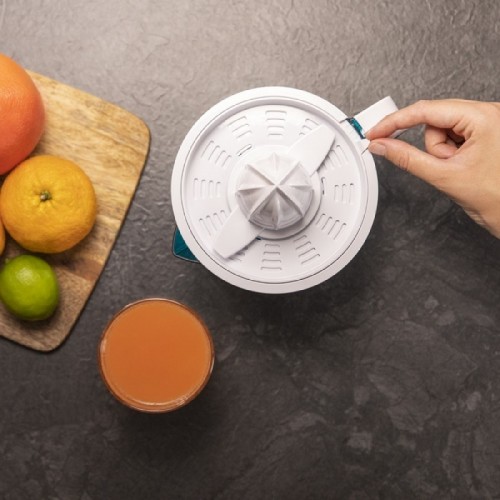 Comprar Exprimidor eléctrico EssentialVita Adjust White Cecotec en Pepebar