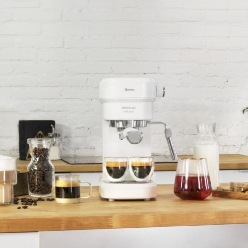 Comprar Cafetera espresso Cafelizzia 790 White Cecotec en Pepebar