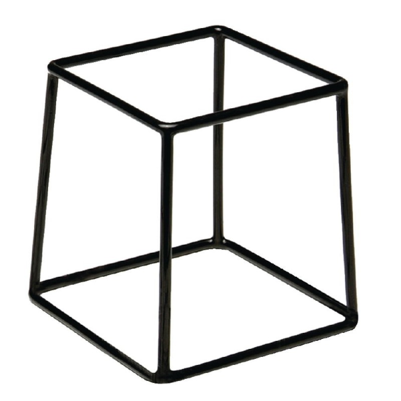 Velas En La Mesa De Buffet De Madera De época En El Comedor Del Campo