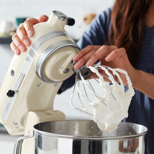 Comprar KitchenAid Artisan 5KSM185PSEAC Crema 4.8 litros en Pepebar