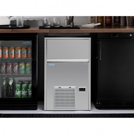 Comprar Máquina de hielo pulverización 47kg/día Polar U-Serie UA028 en Pepebar