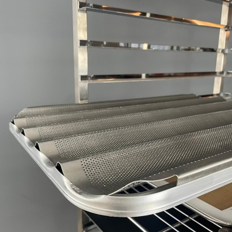 Comprar Bandeja perforada aluminio acanalada 5 canales con marco 60x40 Bengolea 33P5L6503959(1) en Pepebar