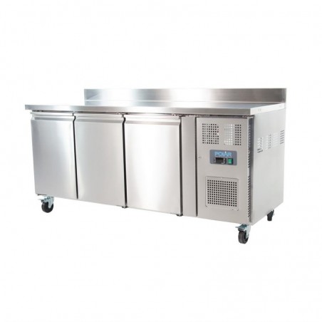 Mesa de trabajo refrigerada Polar serie U de 3 puertas con peto trasero de 417 L UA065 Comprar Mesa de trabajo refrigerada Polar serie U de 3 puertas con peto trasero de 417 L UA065 en Pepebar