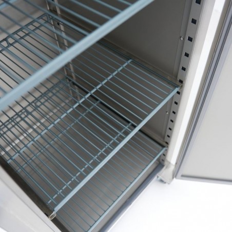 Comprar Armario refrigerado 600L 3 Estantes Ajustables 2/1 GN inox sobre Ruedas en Pepebar