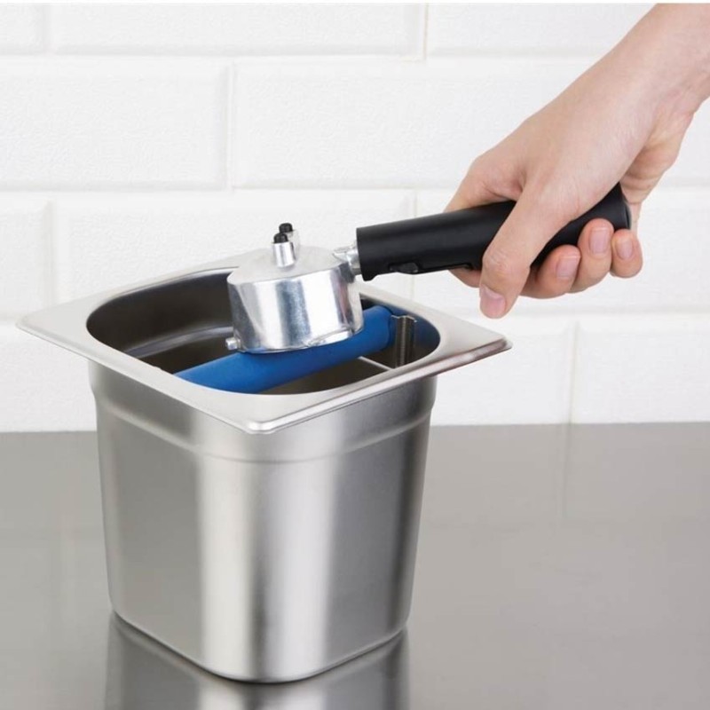 Comprar Cubeta acero inoxidable con golpeador para posos de café M212 en Pepebar
