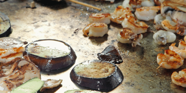 ¿Cómo elegir la plancha en tu cocina industrial? Tipos y características